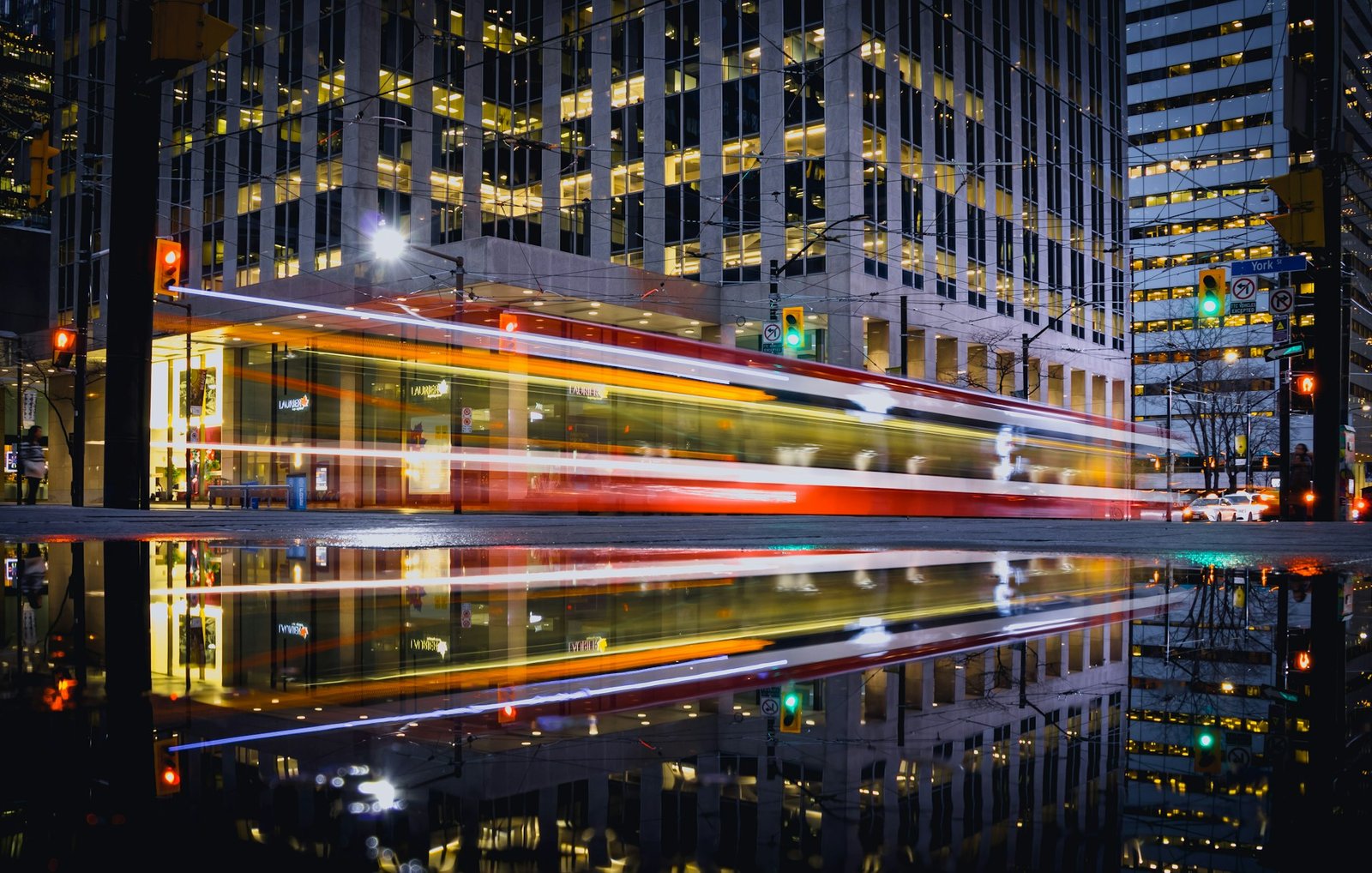 AI Reshapes Business Tech: 7 Key Transformations